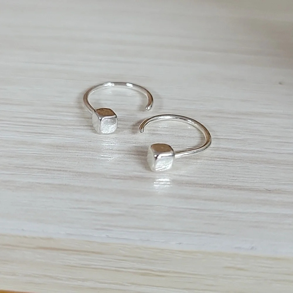 🔥LAST PAIR🔥 Tiny Wraparound Huggies - Picture 3 of 6